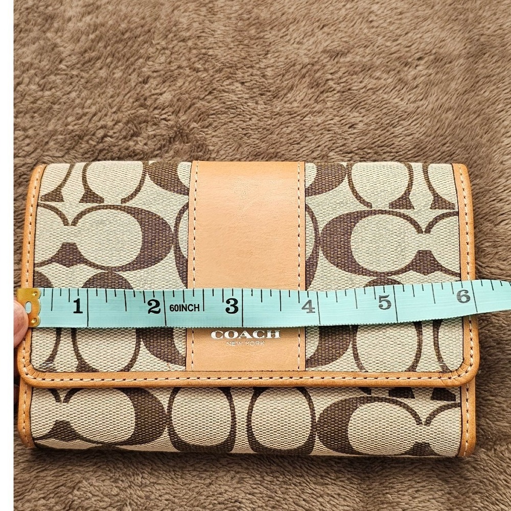 Coach Signature Canvas Trifold Wallet Crossbody Bag Khaki Brown Tan Leather - Picture 14 of 15